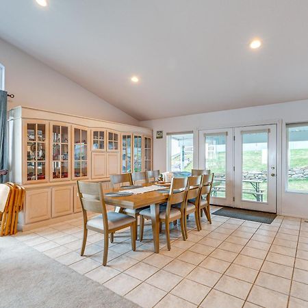 Inviting Great Falls Home With Wraparound Deck! Eksteriør billede