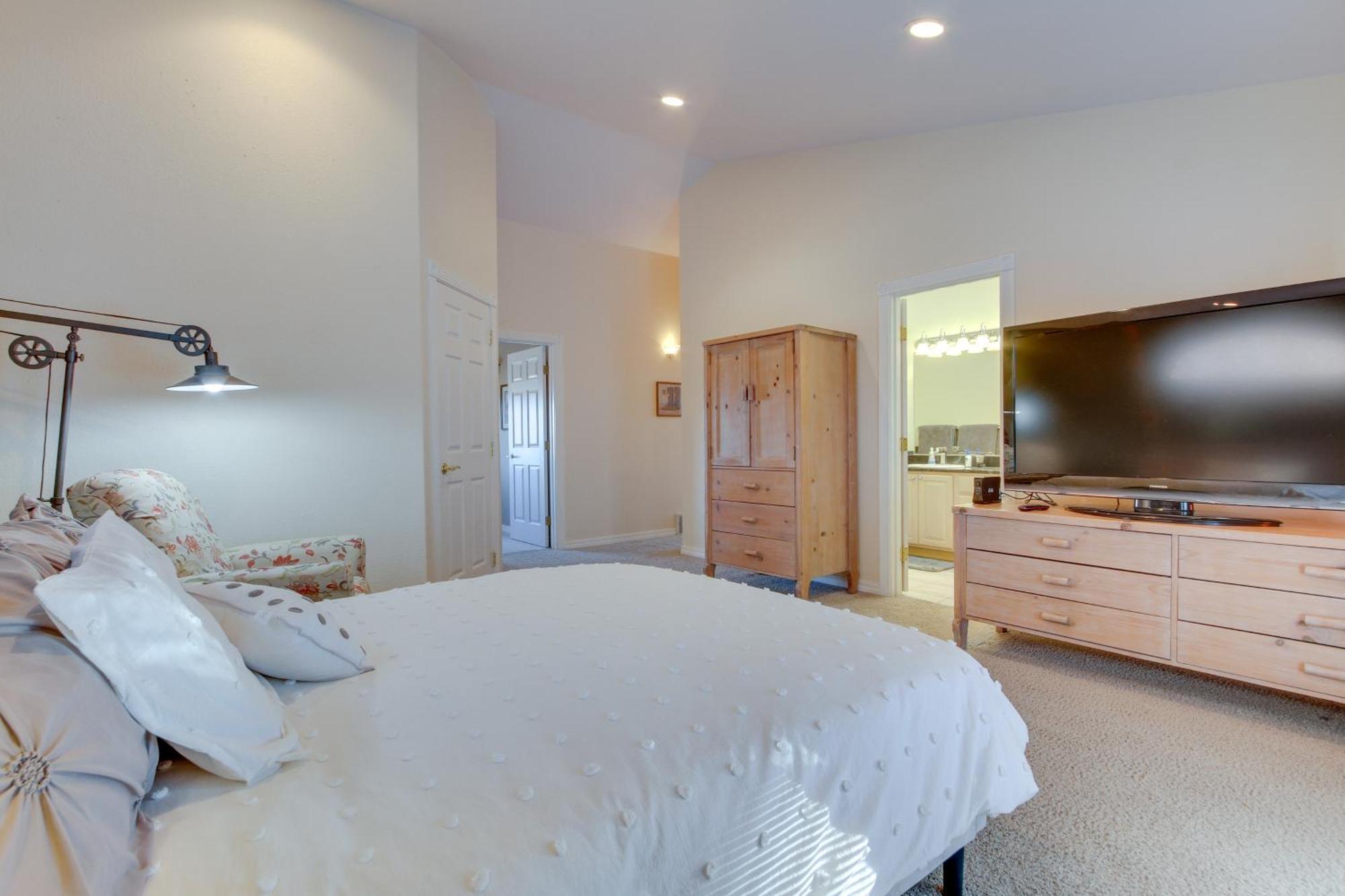 Inviting Great Falls Home With Wraparound Deck! Eksteriør billede