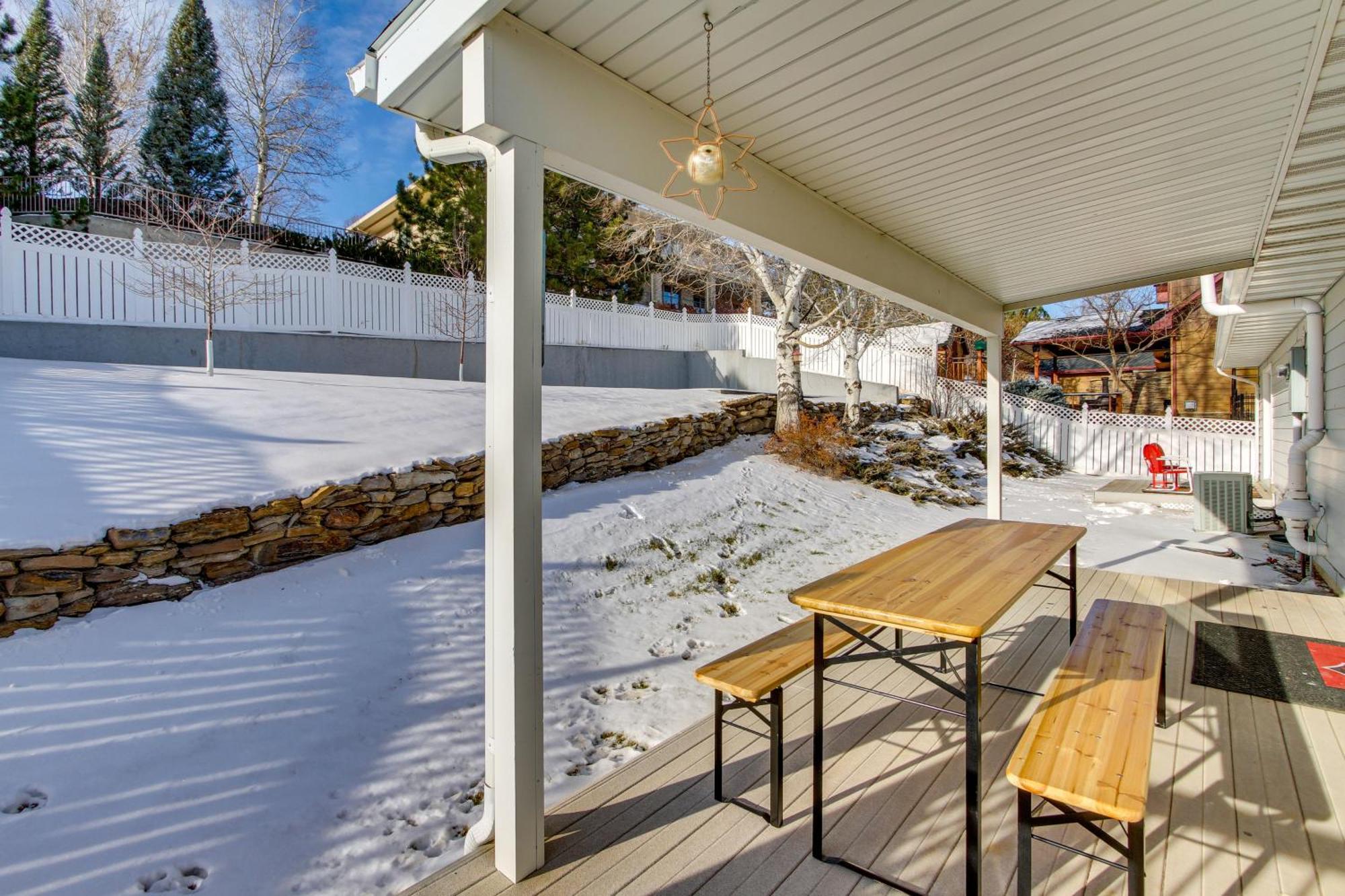 Inviting Great Falls Home With Wraparound Deck! Eksteriør billede