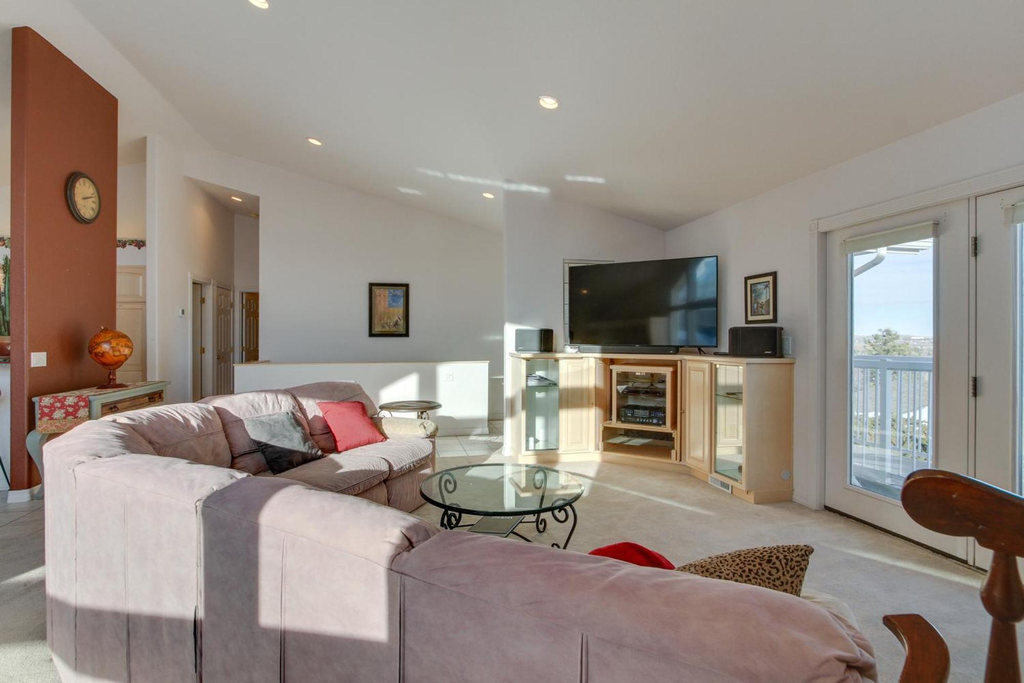 Inviting Great Falls Home With Wraparound Deck! Eksteriør billede