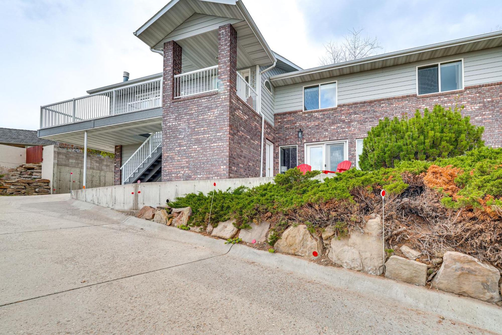Inviting Great Falls Home With Wraparound Deck! Eksteriør billede