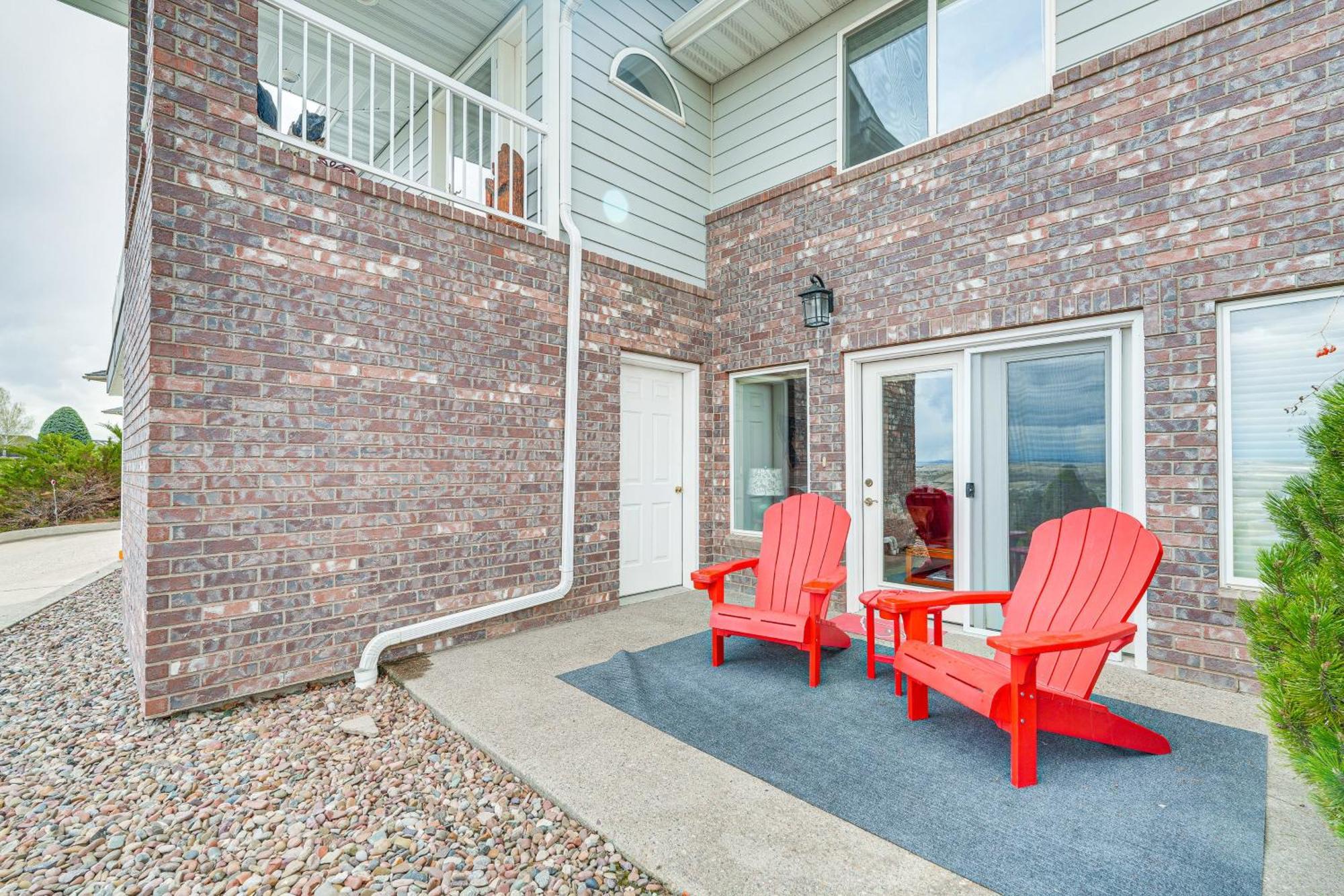 Inviting Great Falls Home With Wraparound Deck! Eksteriør billede