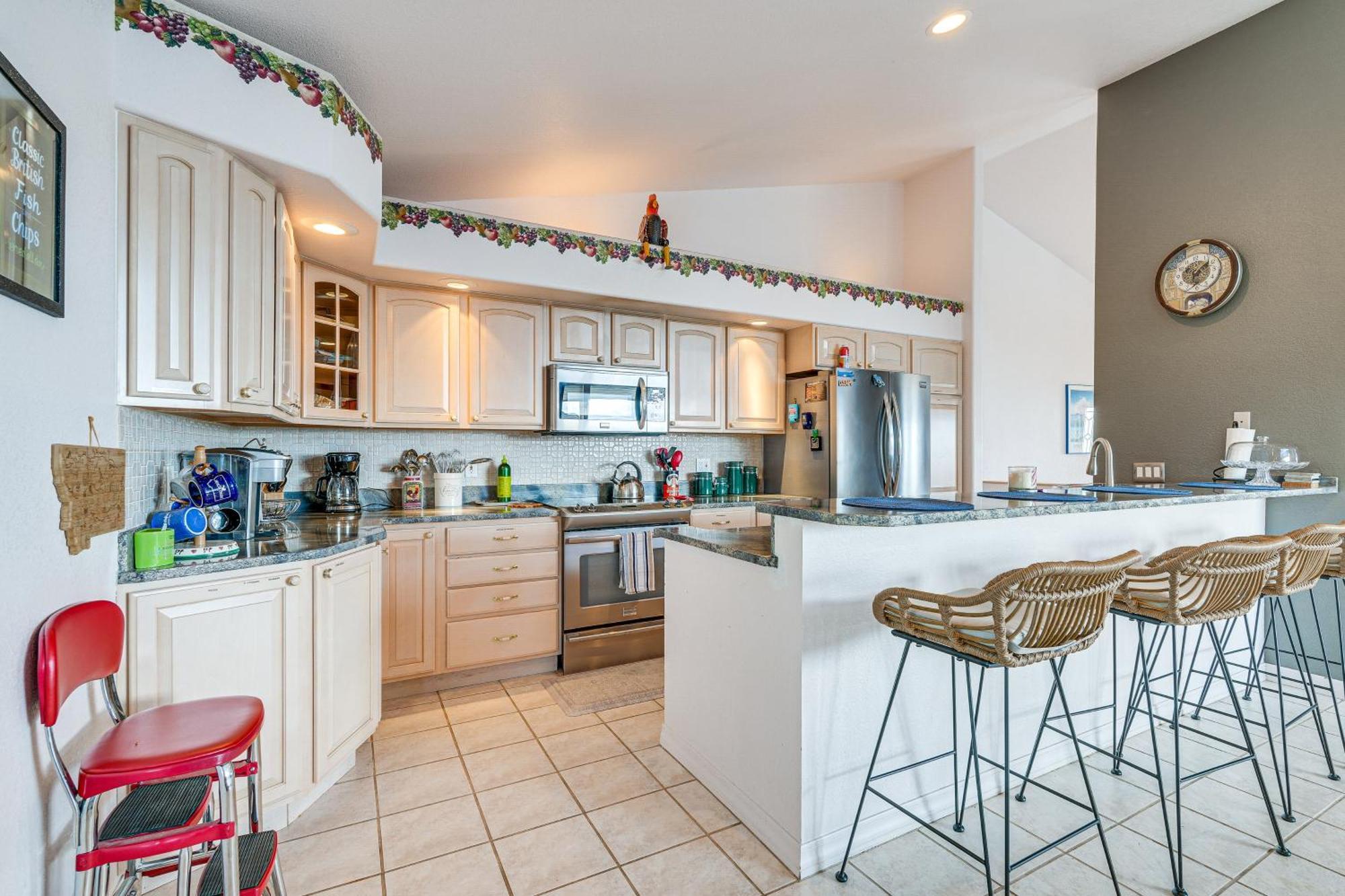 Inviting Great Falls Home With Wraparound Deck! Eksteriør billede