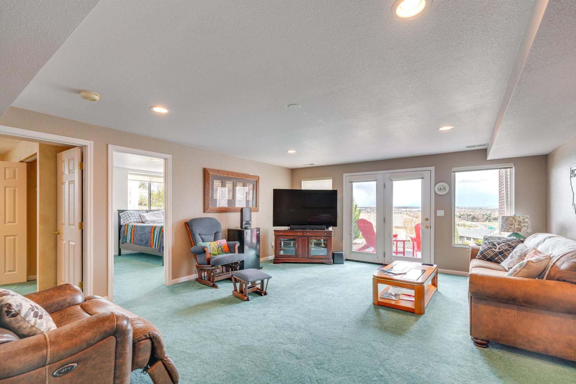 Inviting Great Falls Home With Wraparound Deck! Eksteriør billede