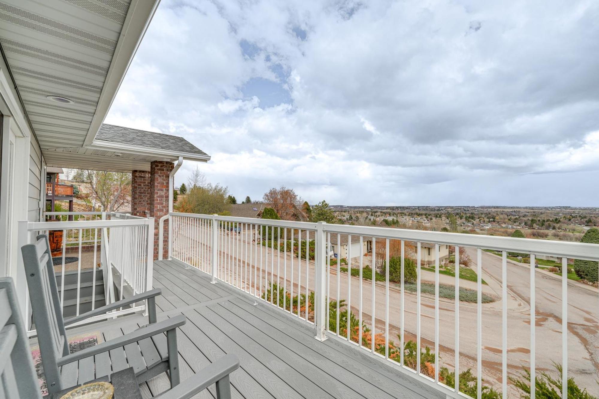 Inviting Great Falls Home With Wraparound Deck! Eksteriør billede